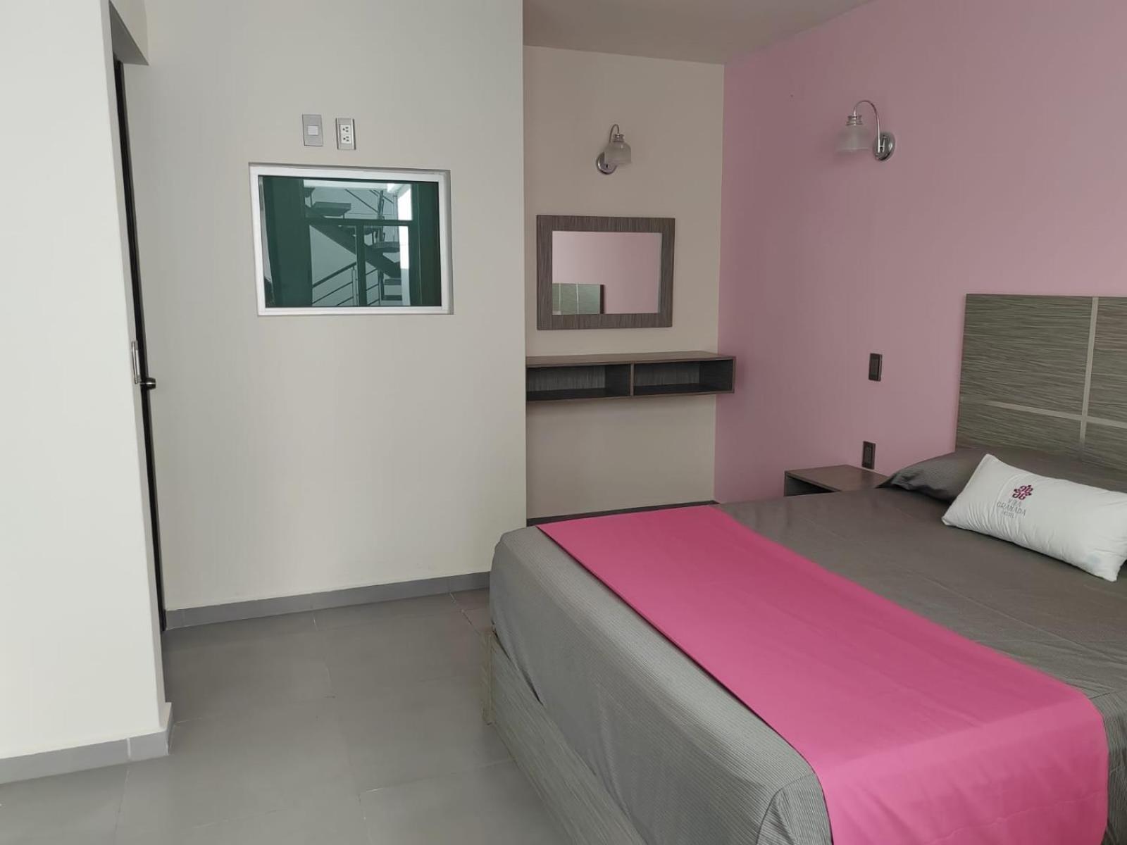 Villa Granada Santa Cruz Tecamac Extérieur photo
